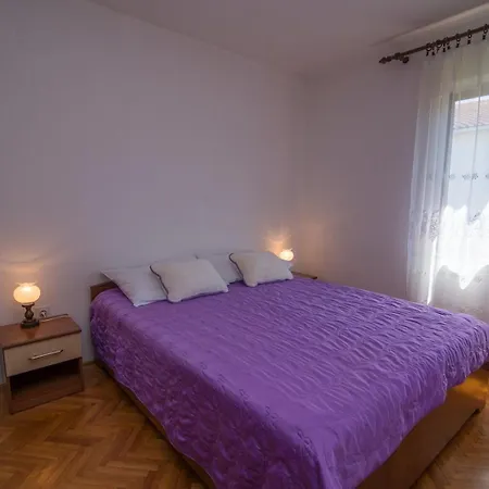 Mira B4- A Mali Lošinj