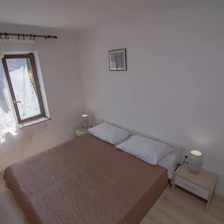 Mira B4- A Mali Lošinj