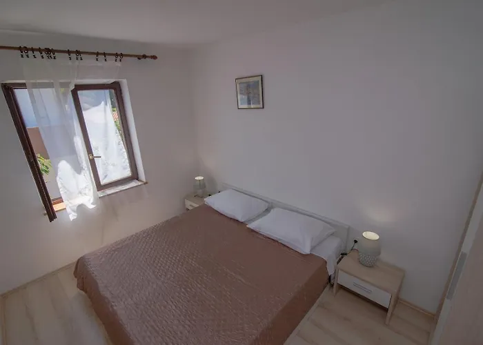 Mira B4- A Mali Lošinj